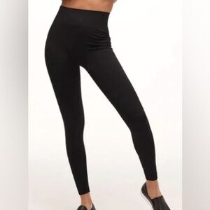 NEW - Walkpop leggings black. Medium